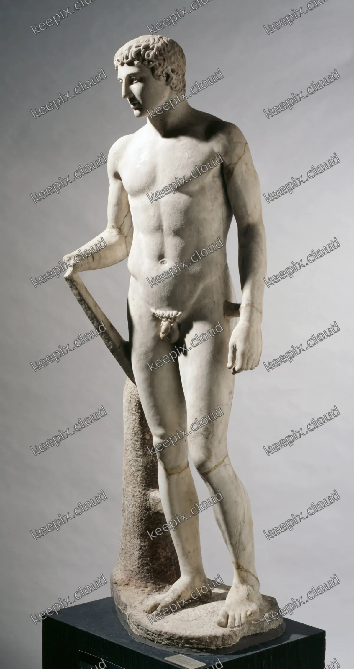 Statue of an Athlete
