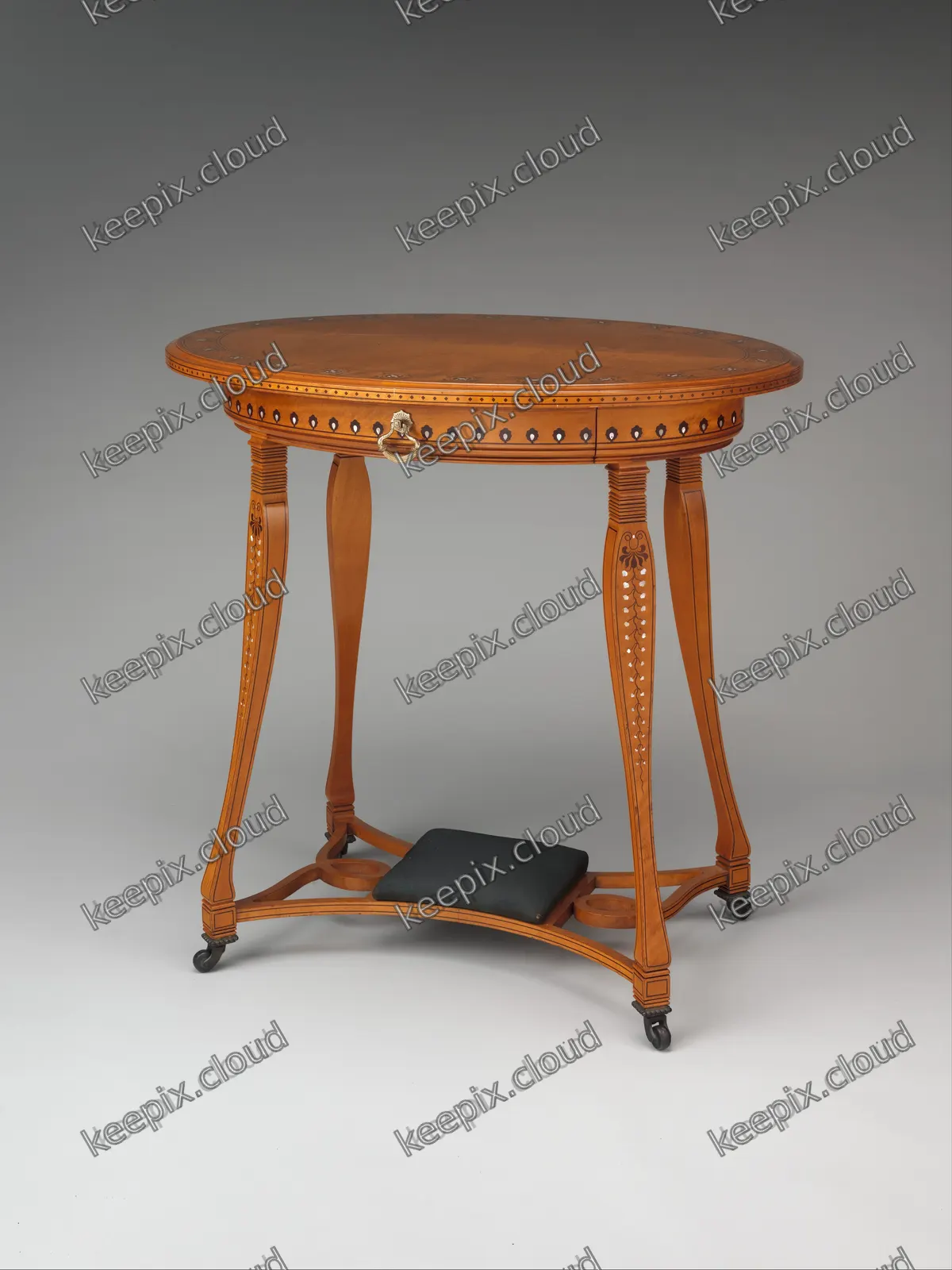 Dressing table